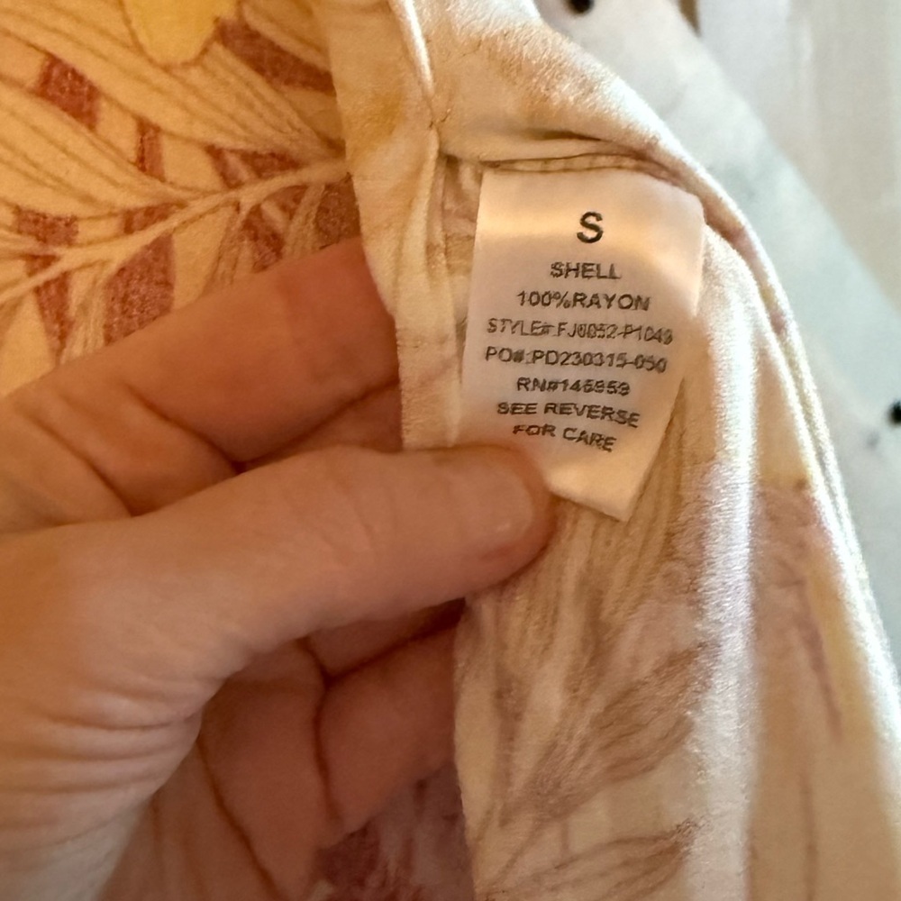 NWT Dress Forum Floral Kimono with Tassels - Picture 5 of 8
